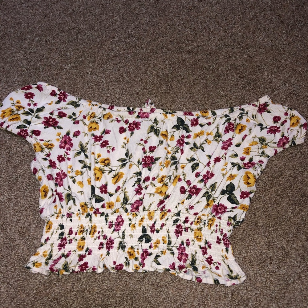 Floral off the shoulder American Eagle crop top